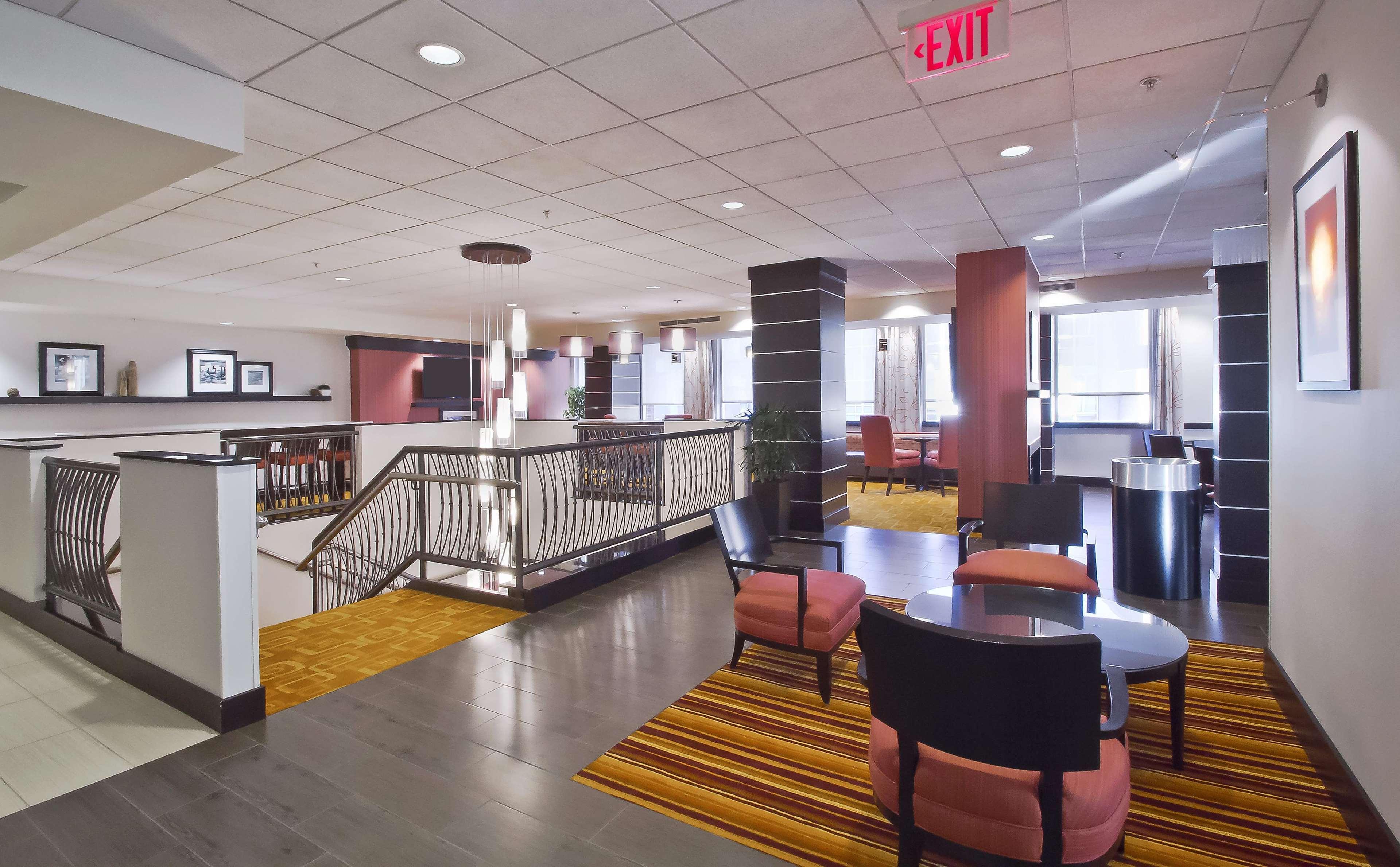 Hampton Inn & Suites Columbus-Downtown, Ohio Экстерьер фото