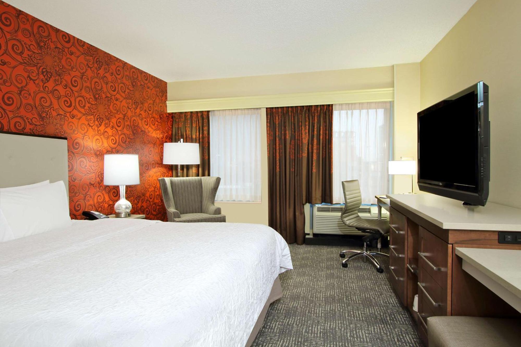 Hampton Inn & Suites Columbus-Downtown, Ohio Экстерьер фото